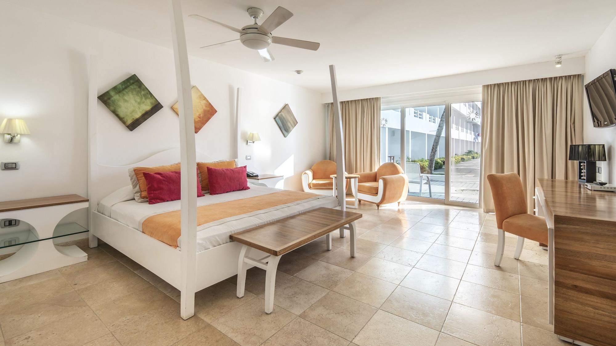 Be Live Experience Hamaca Suites Бока-Чика Экстерьер фото