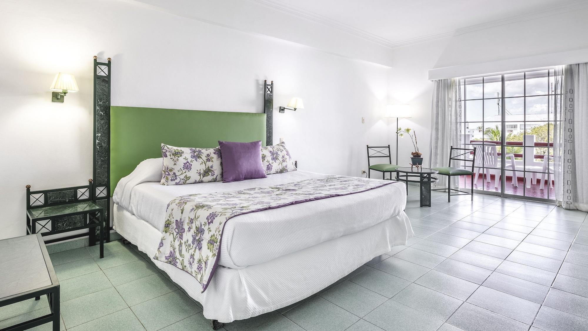 Be Live Experience Hamaca Suites Бока-Чика Экстерьер фото