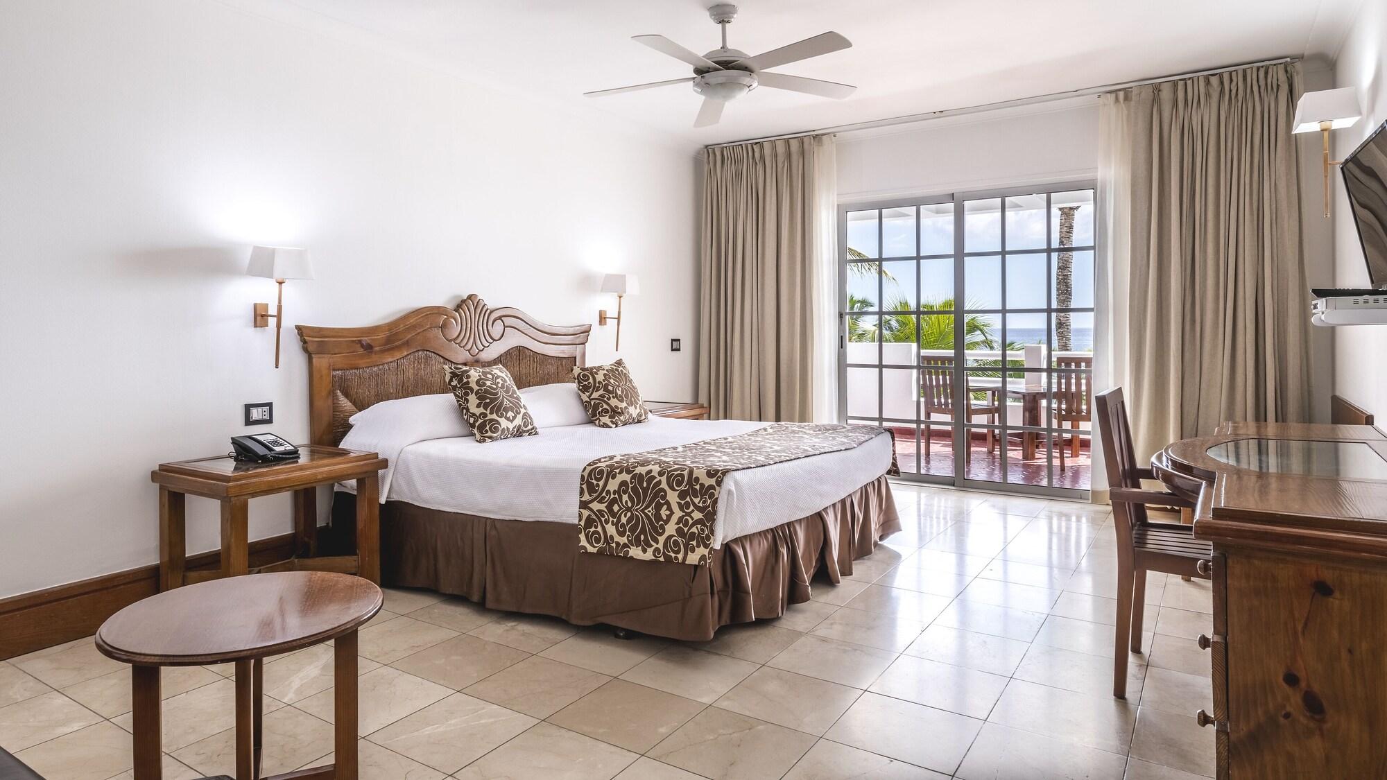 Be Live Experience Hamaca Suites Бока-Чика Экстерьер фото