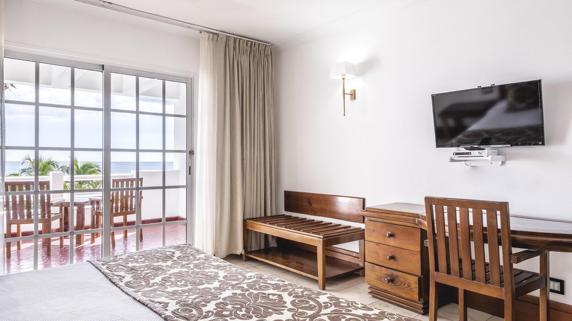 Be Live Experience Hamaca Suites Бока-Чика Экстерьер фото